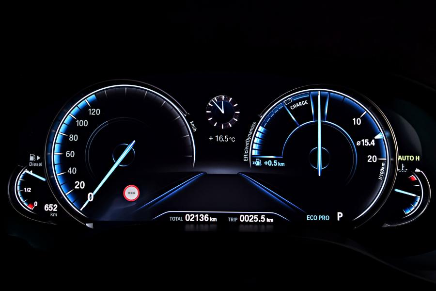 Панель приборов BMW X3 xDrive30d xLine (G01) 2017 года  (WW) (фото 142 из 178)